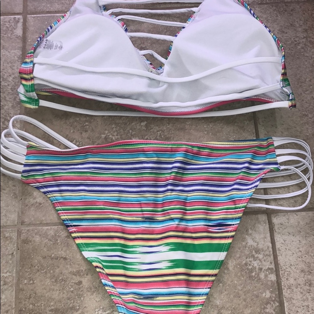 Bikini Set - Picture 4 of 4
